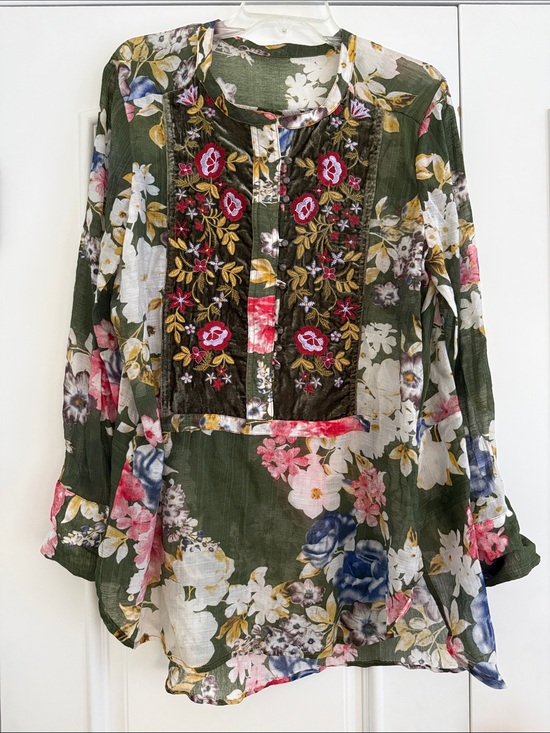 Aratta Tops - Aratta Silent Journey Anthropologie Floral Tunic